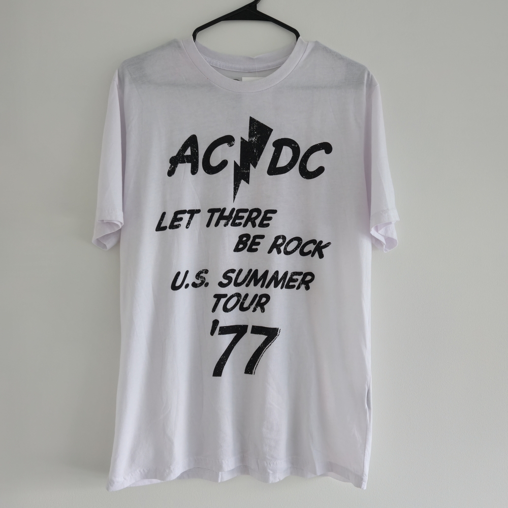 NWT Chaser AC/DC White Graphic T-Shirt Size L